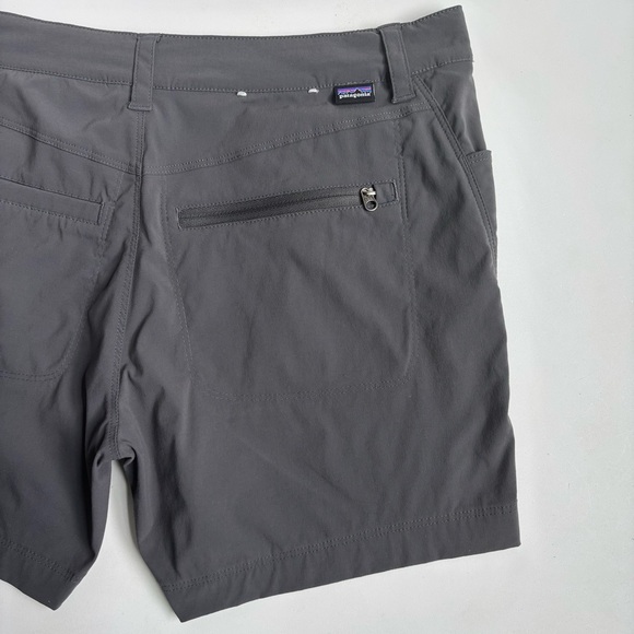 Patagonia Quandary 5" Hiking Shorts in Forge Grey/Charcoal Size 4 - Picture 10 of 17